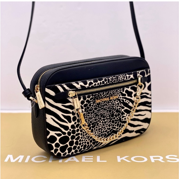 Michael Kors Large EW Zip Chain
Crossbody Bag Black - Picture 4 of 11